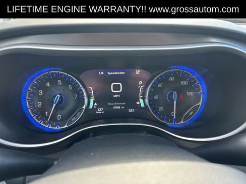 Used 2024 Chrysler Pacifica Touring-L FWD image 23