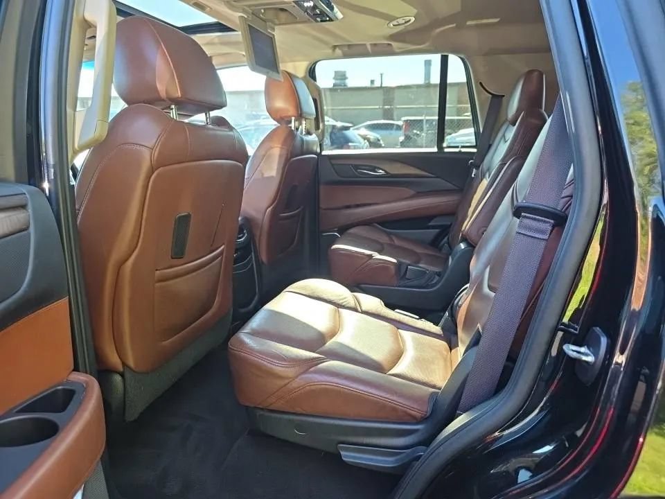 Used 2015 Cadillac Escalade Premium AWD/4WD image 7