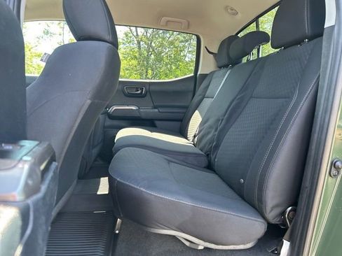 Used 2021 Toyota Tacoma SR5 w/ Trail Edition AWD/4WD image 28