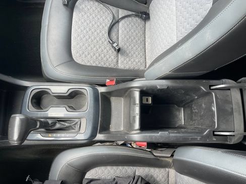 Used 2017 Chevrolet Colorado Z71 AWD/4WD image 27