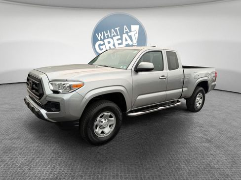 Certified 2023 Toyota Tacoma SR w/ SR Convenience Package AWD/4WD image 8