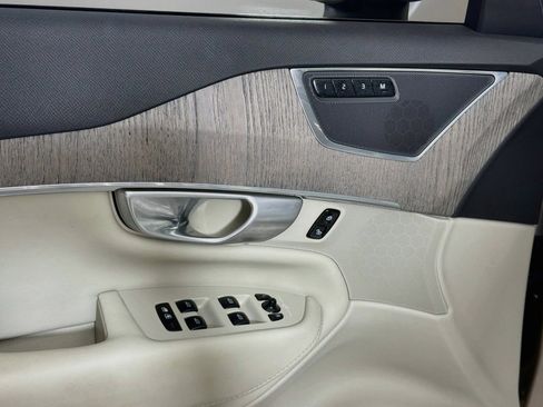 Certified 2024 Volvo XC90 B5 Plus AWD/4WD image 19