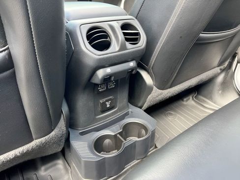 Used 2022 Jeep Wrangler Unlimited Sahara w/ Cold Weather Group image 16