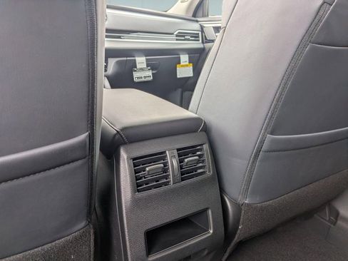 New 2026 Mitsubishi Outlander SE image 26