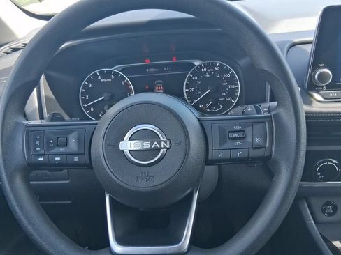 Used 2024 Nissan Rogue S AWD/4WD image 9