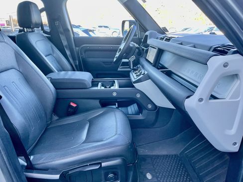 Used 2022 Land Rover Defender 110 S AWD/4WD image 15