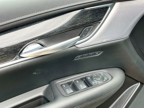 Used 2021 Cadillac XT5 Premium Luxury AWD/4WD image 12