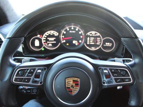 Used 2019 Porsche Cayenne Turbo AWD/4WD image 22