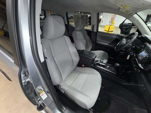 Used 2019 Toyota Tacoma SR w/ SR Convenience Package image 16