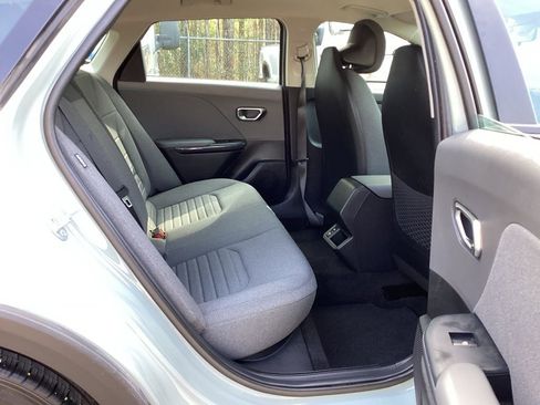 Used 2025 Kia K4 EX image 30