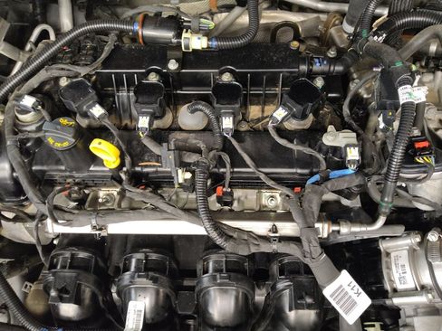 Used 2021 Ford Escape SE w/ SE Sport Appearance Package image 30