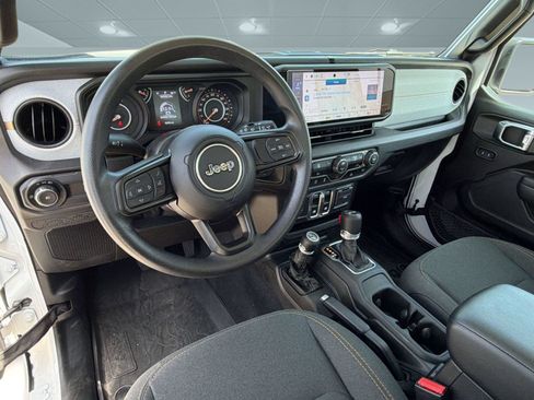 Used 2025 Jeep Wrangler Sport AWD/4WD image 26