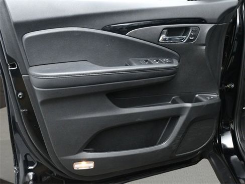 Used 2022 Honda Pilot Elite image 9