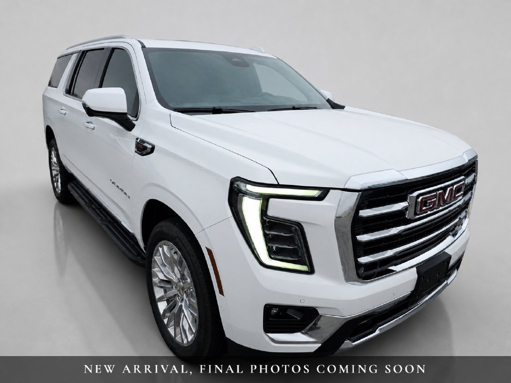 Used 2026 GMC Yukon XL Elevation w/ Elevation Premium Package AWD/4WD image 2