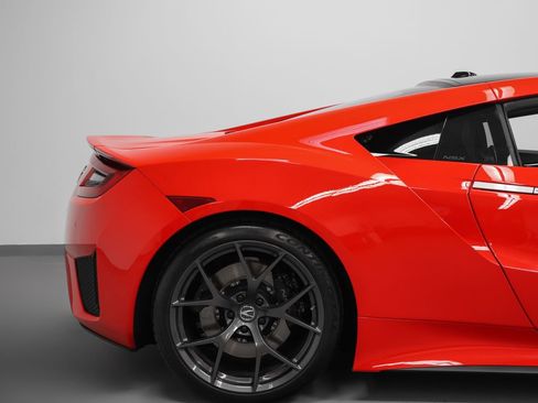 Used 2018 Acura NSX AWD/4WD image 27