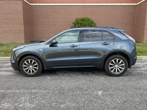 Used 2019 Cadillac XT4 Sport w/ Cold Weather Package image 7