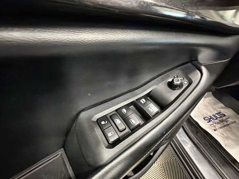 Used 2022 Jeep Grand Cherokee L Laredo w/ Luxury Tech Group I AWD/4WD image 15
