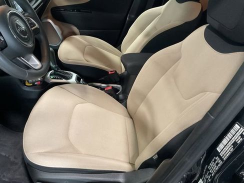 Used 2017 Jeep Renegade Sport w/ Power & Air Group FWD image 11