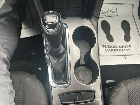 Used 2016 Chevrolet Cruze LT image 25