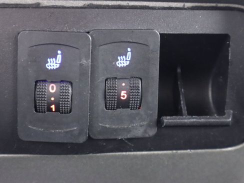 Used 2016 Ford F250 XLT w/ XLT Premium Package image 23