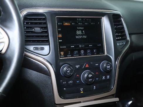 Used 2014 Jeep Grand Cherokee Altitude AWD/4WD image 26