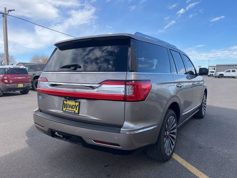 Used 2019 Lincoln Navigator Reserve image 7