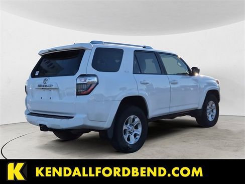 Used 2015 Toyota 4Runner SR5 image 5