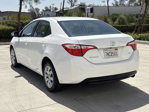 Used 2016 Toyota Corolla LE FWD image 5