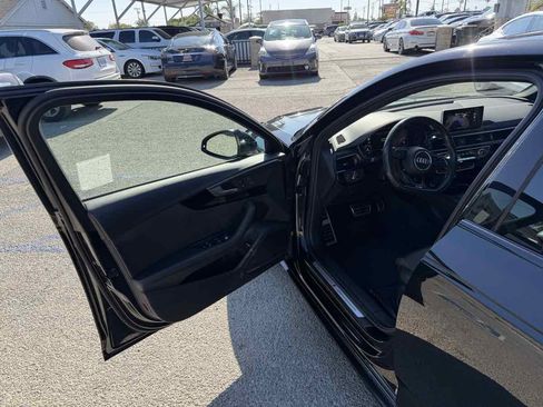 Used 2019 Audi A4 2.0T Premium Plus w/ Premium Plus Package AWD/4WD image 6