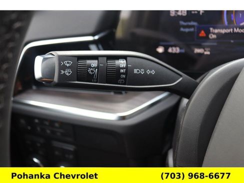 Used 2025 Chevrolet Suburban Premier image 10