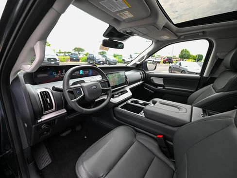 New 2026 Ford Expedition Max Active AWD/4WD image 16