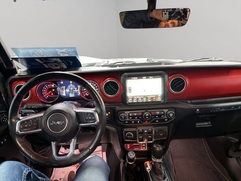 Used 2022 Jeep Wrangler Unlimited Rubicon w/ Xtreme Recon 35" Tire Package image 19