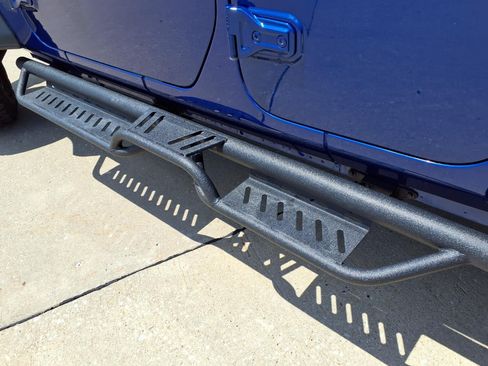 Certified 2019 Jeep Wrangler Unlimited Sport S AWD/4WD image 2
