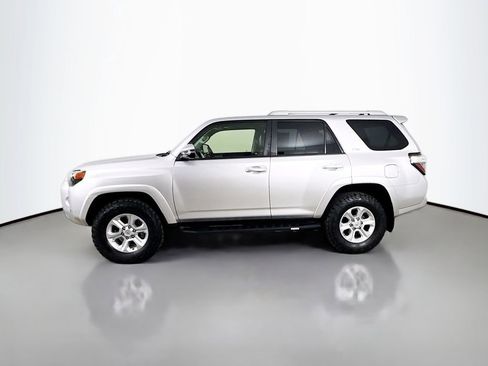 Certified 2018 Toyota 4Runner SR5 Premium image 4