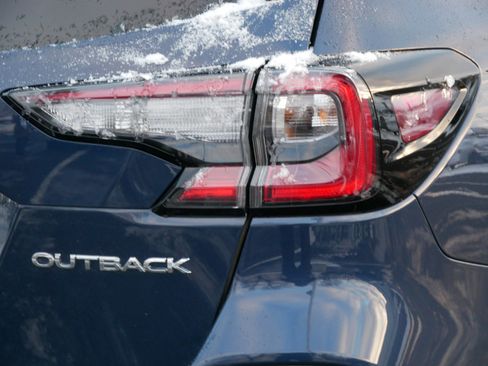 Used 2025 Subaru Outback Premium image 17