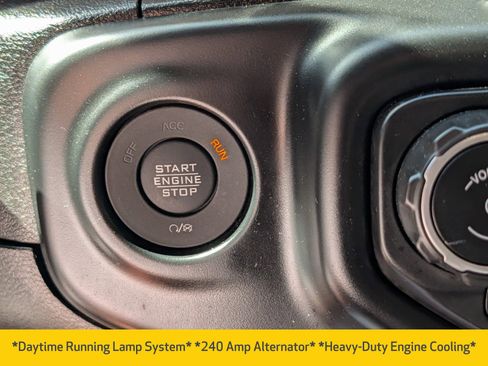 Used 2023 Jeep Gladiator Sport AWD/4WD image 10