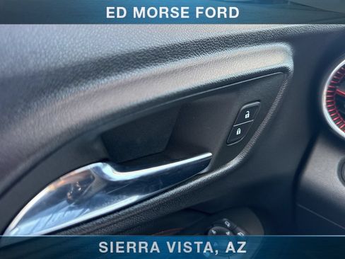 Used 2024 Chevrolet Trax RS FWD image 25
