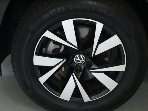 Used 2023 Volkswagen Atlas Cross Sport SE AWD/4WD image 38