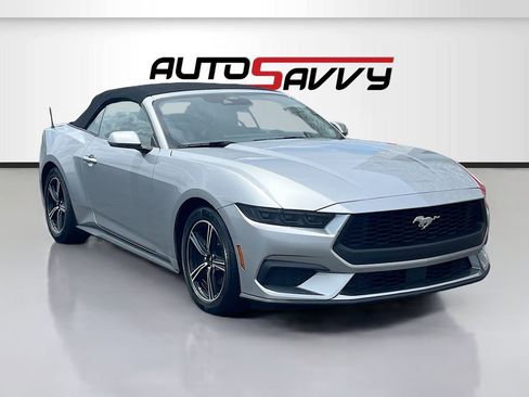 Used 2025 Ford Mustang Premium RWD image 1
