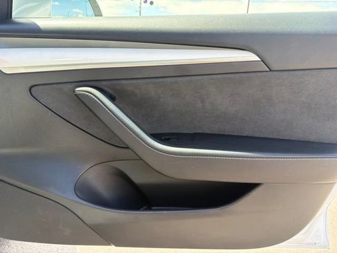 Used 2021 Tesla Model 3 Standard Range Plus RWD image 11