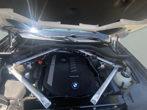 Used 2022 BMW X7 xDrive40i w/ Executive Package AWD/4WD image 31