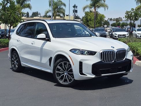 Used 2024 BMW X5 xDrive50e AWD/4WD image 2