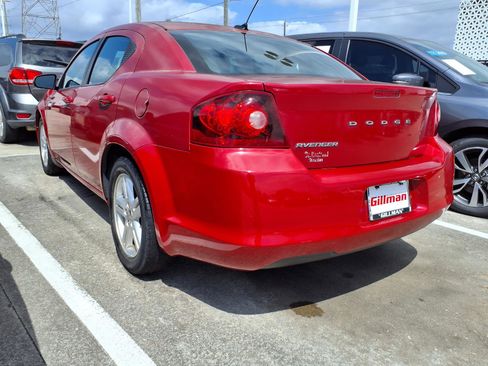Used 2012 Dodge Avenger SXT FWD image 3