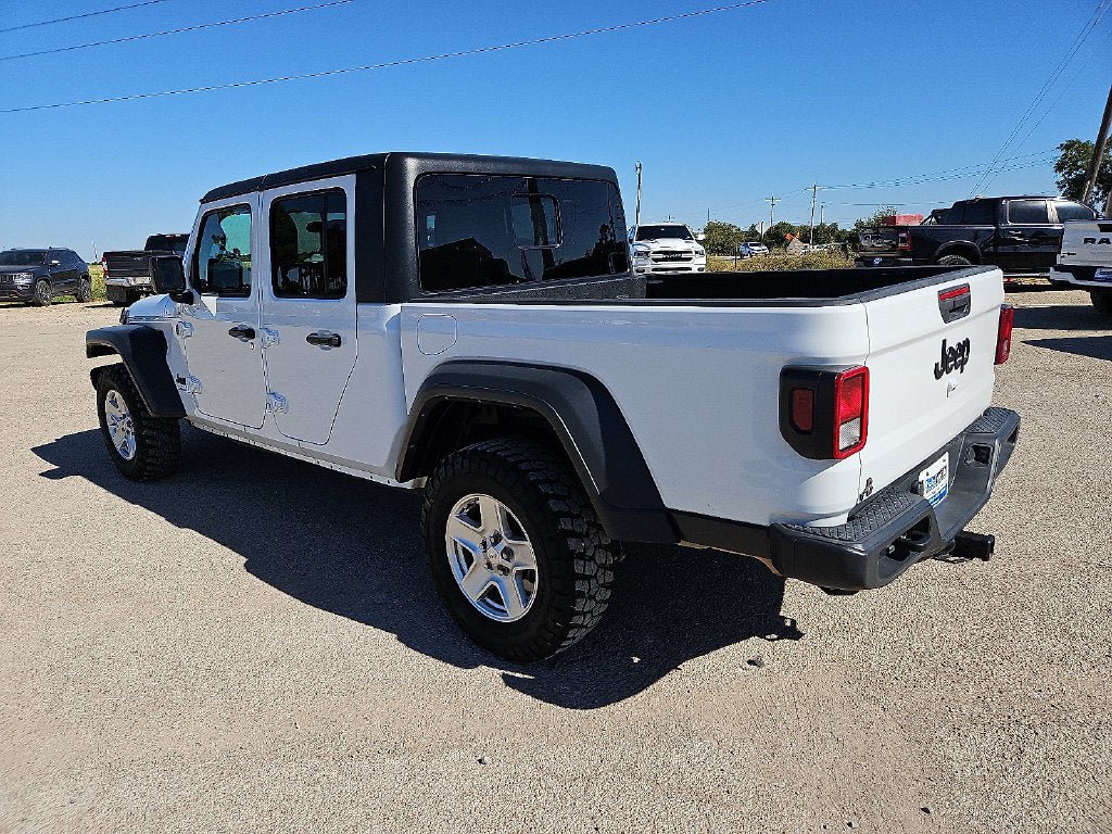 Used 2023 Jeep Gladiator Sport AWD/4WD image 4