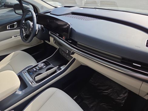 New 2026 Kia Carnival SX Prestige FWD image 18