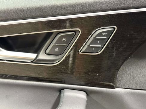 Used 2023 Audi Q7 3.0T Prestige image 20