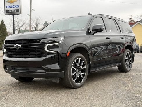 Used 2024 Chevrolet Tahoe RST w/ Luxury Package image 2