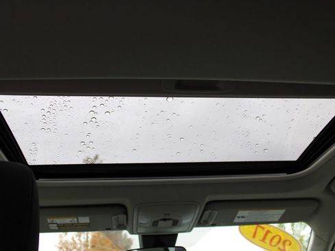 Used 2017 Toyota RAV4 XLE image 27