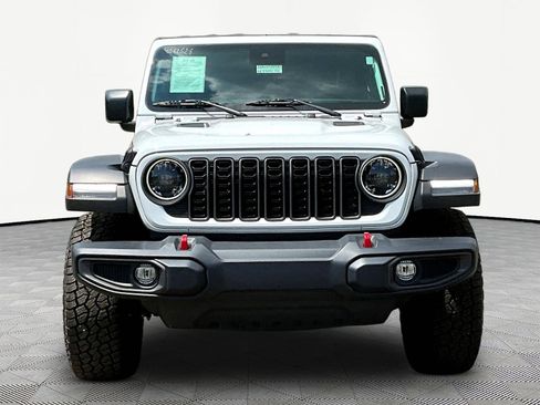 Used 2024 Jeep Wrangler Unlimited Rubicon AWD/4WD image 2