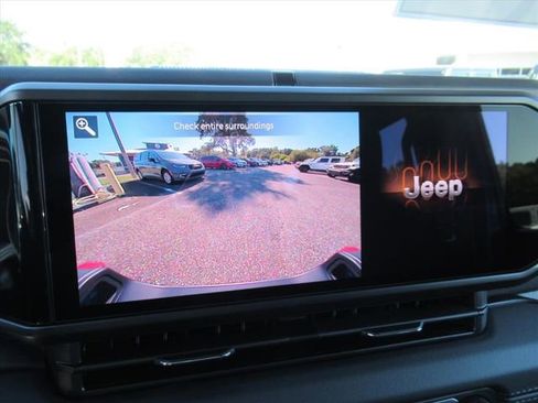 New 2025 Jeep Gladiator Rubicon w/ Convenience Group image 24